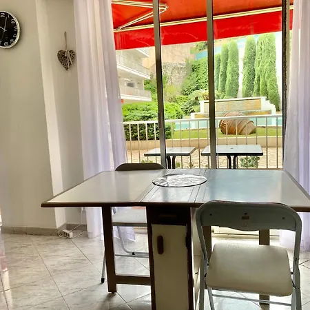 Le Studio, Proche Mentone