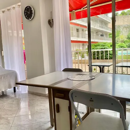 Le Studio, Proche * Mentone